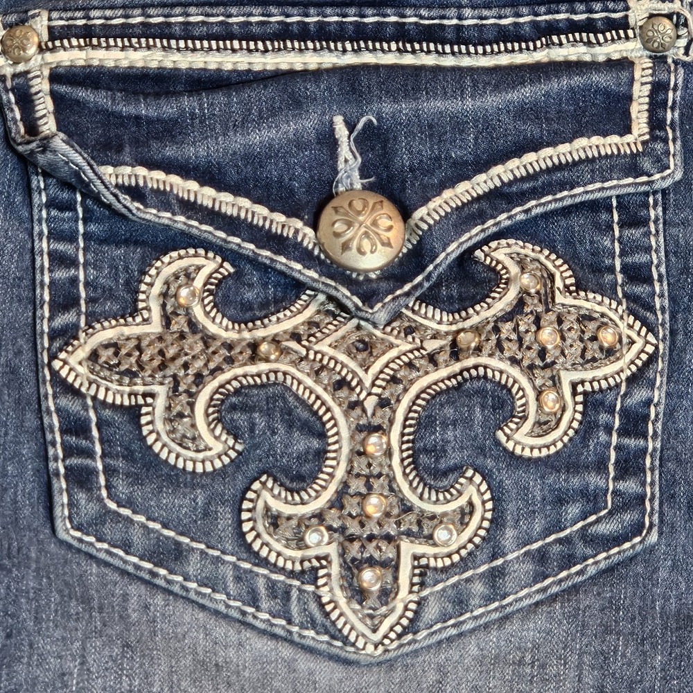 Love Indigo‎ Women's Jeans Sz 24 Embellished Flap Pockets Stretch Denim Capri